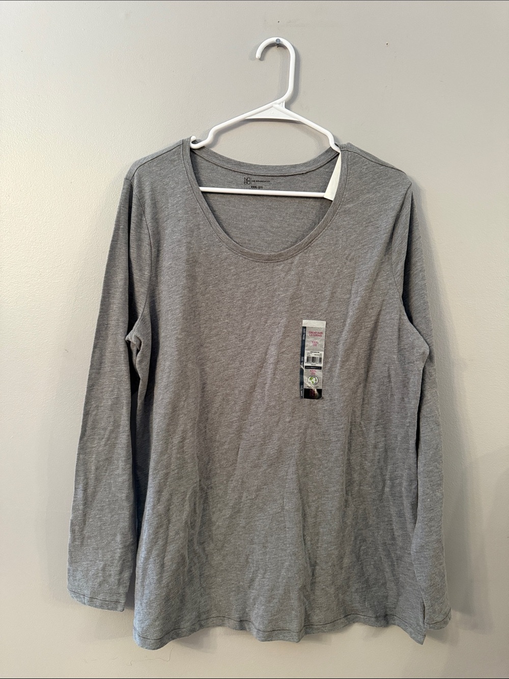 No Boundaries Heather Gray Long Sleeve Scoop Neck Tee